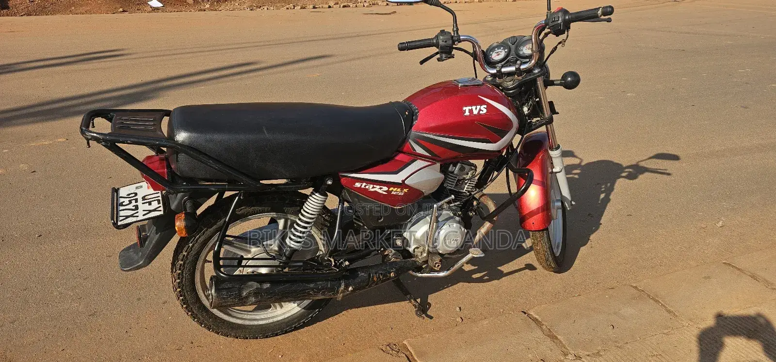 TVS HLX 125 2023 Red