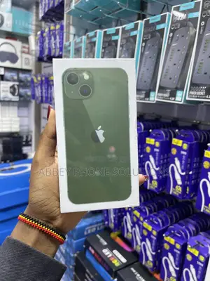 New Apple iPhone 13 128 GB Green