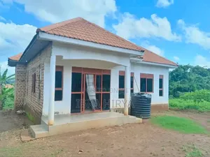 3bdrm Bungalow in Central Division for sale