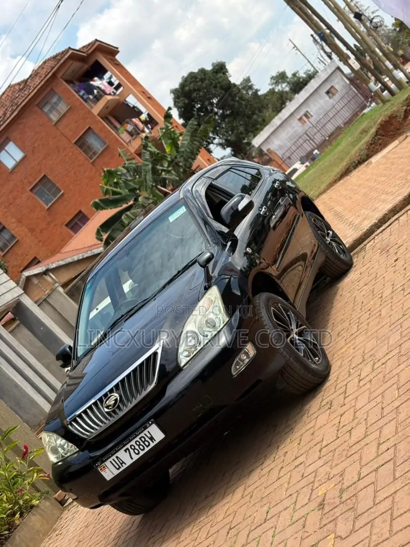 Toyota Harrier Available for Hire