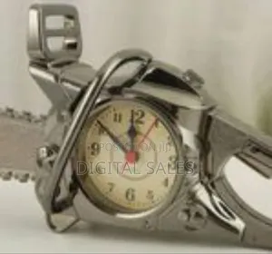 Vintage-Style Chainsaw Novelty Desk Clock