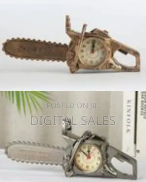 Vintage-Style Chainsaw Novelty Desk Clock