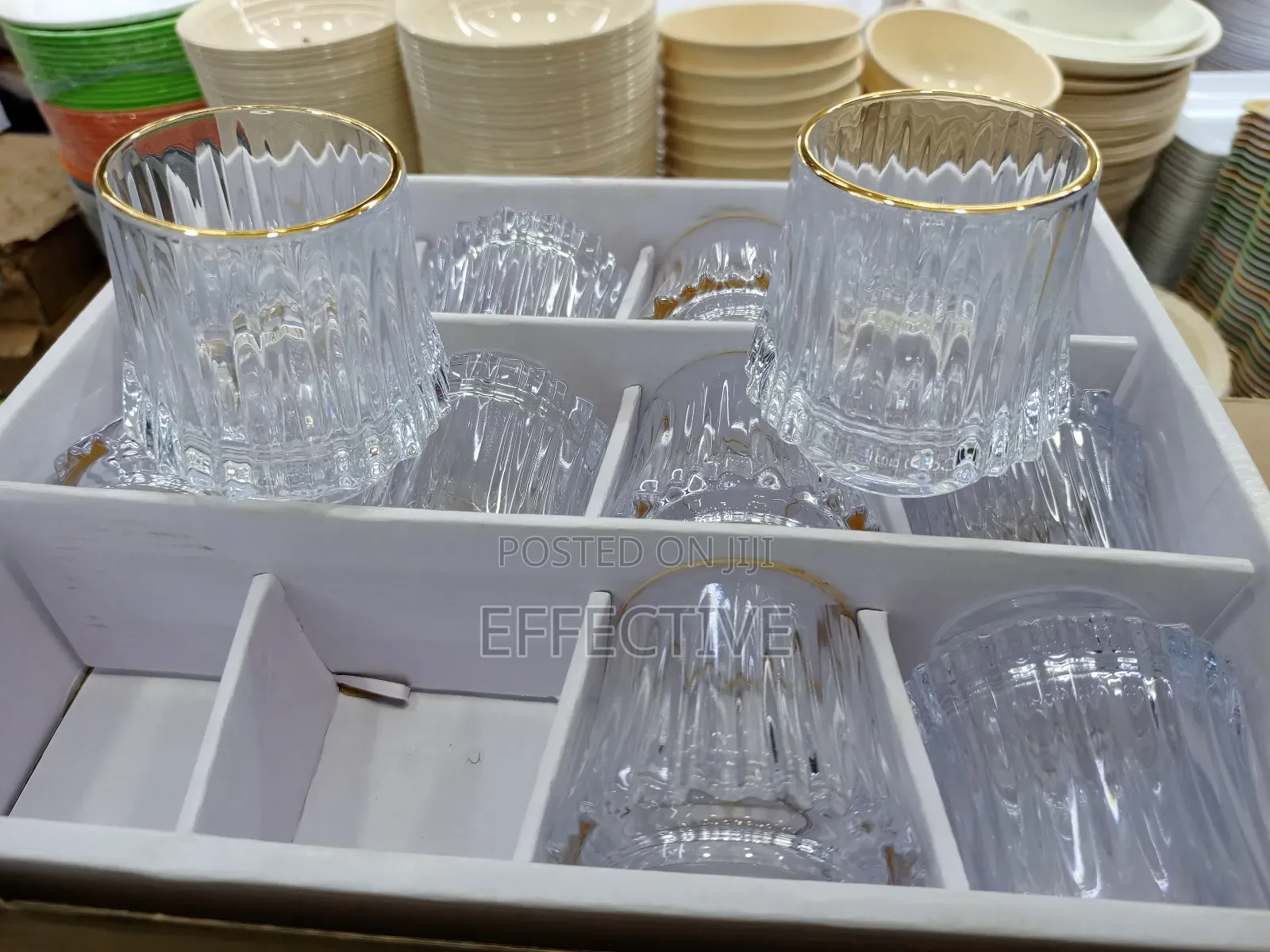 12 Pc Crystal Glass Tumbler With A Gold Rim.