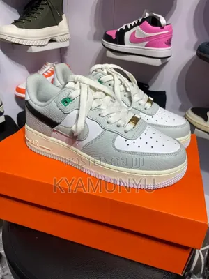 Nike Airforce.