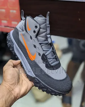 Nike Terrascout Boot in the Thunder Blue/Cement Grey/Pure Platinum