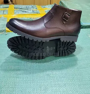 Men’S  Dark Brown Clarks Formal Gentle Leather Boots