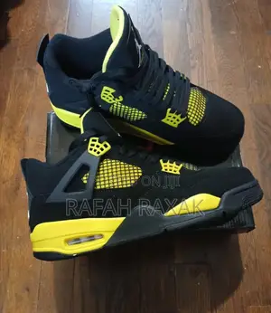 Nike Air Jordan 4 Retro “Yellow Thunder” Sneaker