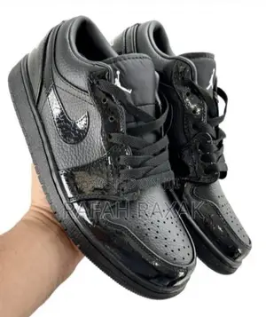 Original Nike Air Jordan 1 Low Se “Black Patent” Sneakers