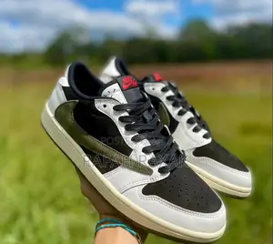 Nike Air Jordan 1 Retro Low Og X Travis Scott “Olive” Sneakers