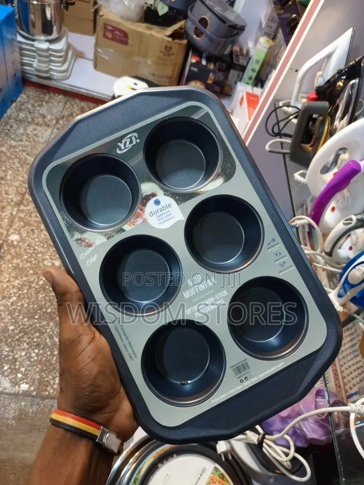 6-Cup Muffin Pan.