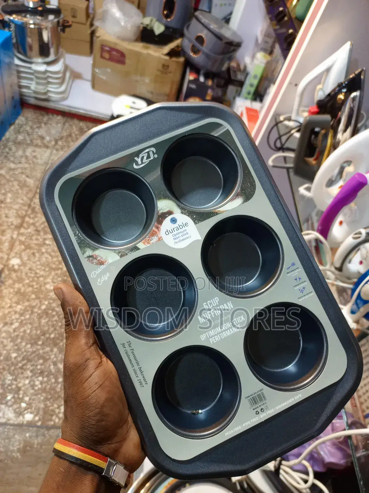 6-Cup Muffin Pan.