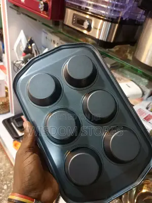 6-Cup Muffin Pan.