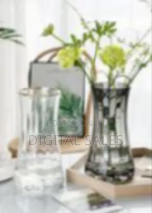 Elegant Fluted Glass Flower Vase