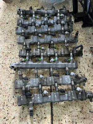 Fuel Rail and Nozzles for Toyota Noah 1az.