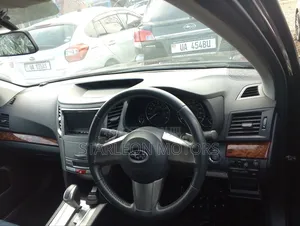 Subaru Outback 2.5i Premium 2010 Black