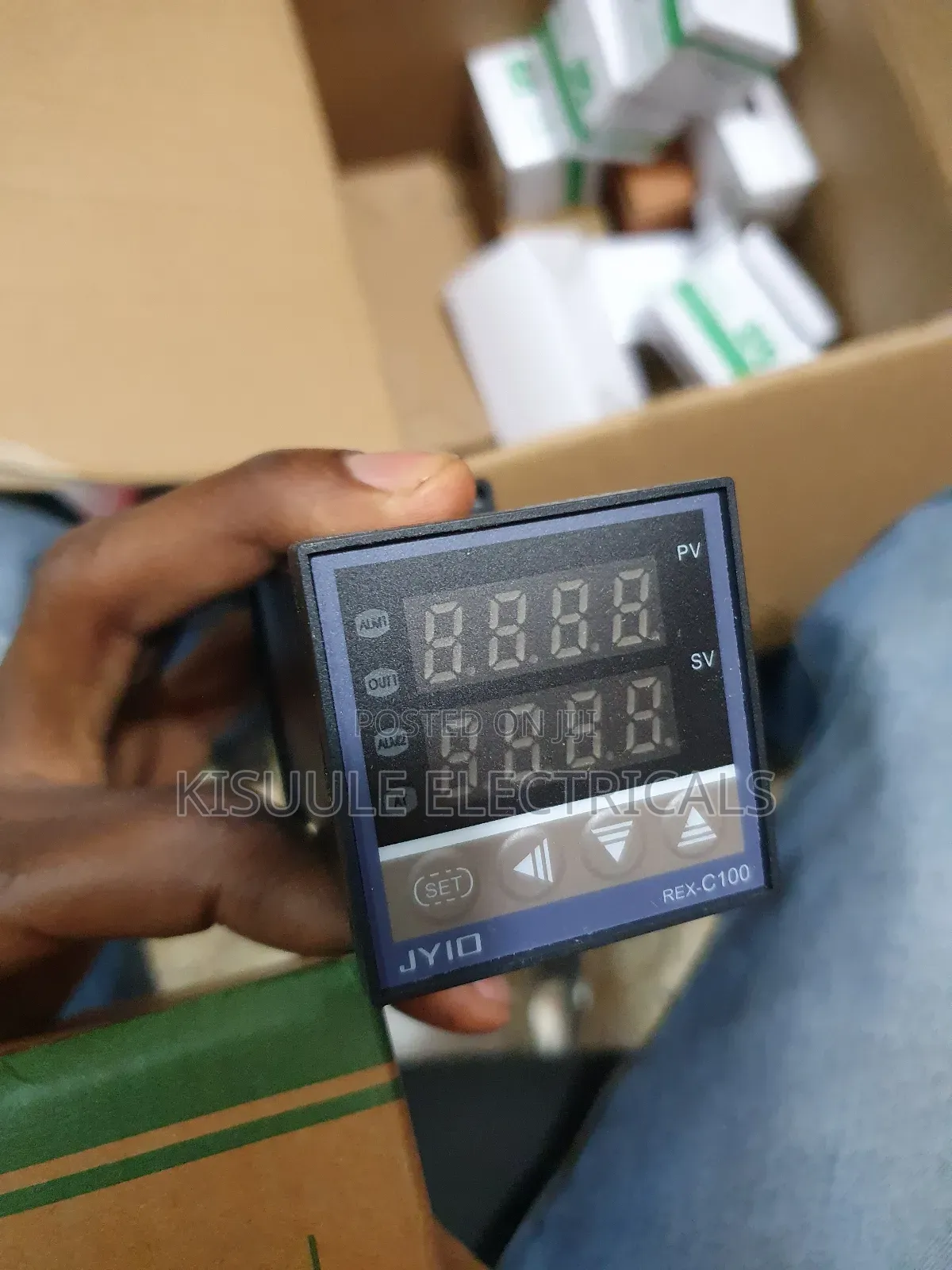 Temperature Controllers Thermostat C-100 48x48mm Surface Frame