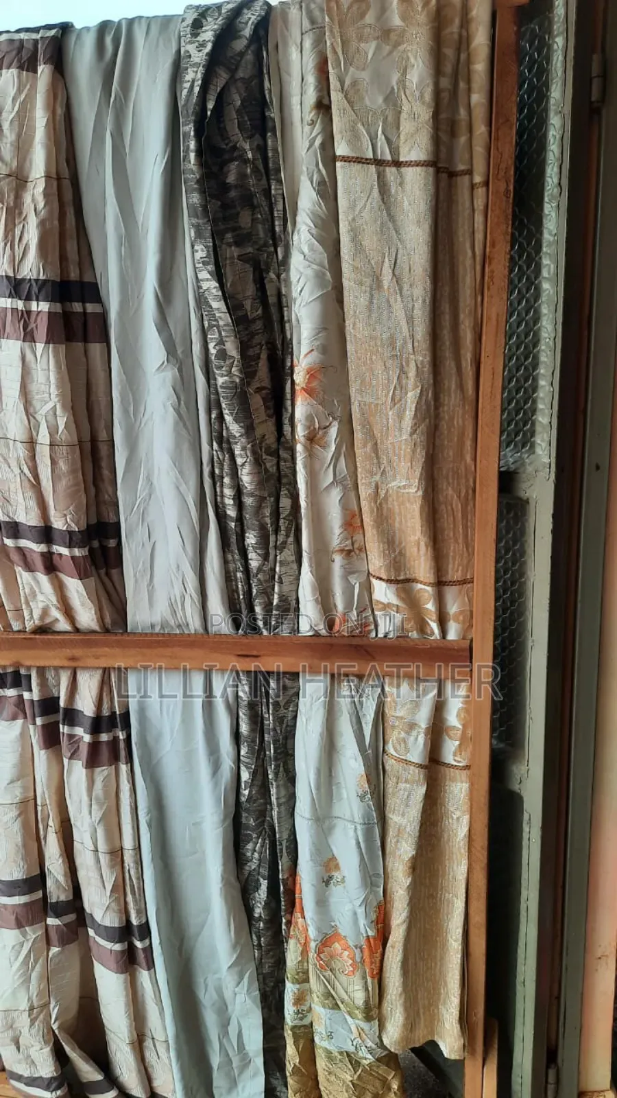 Second Hand Quality Curtains and Bedsheets