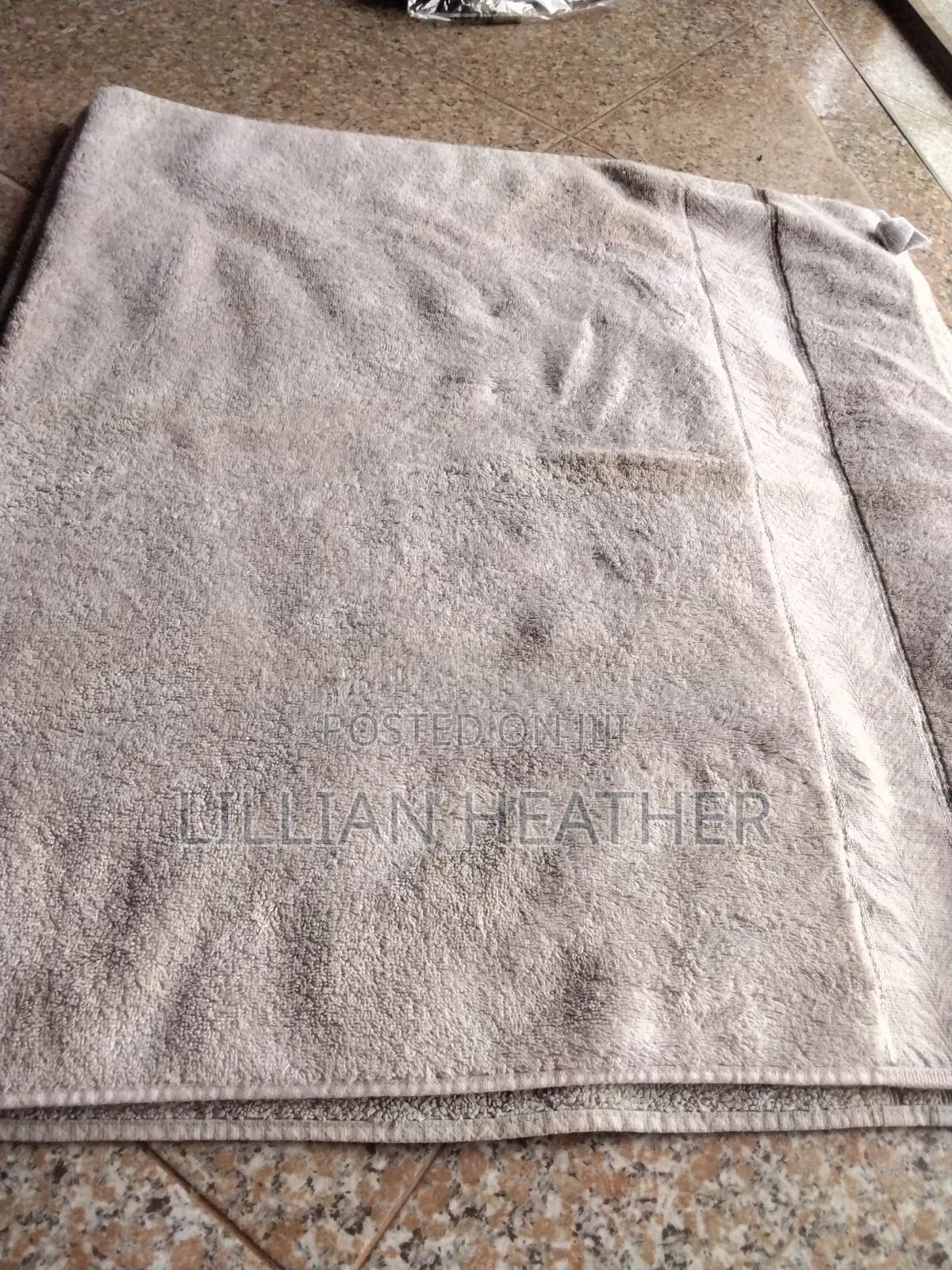 Second Hand Quality Curtains and Bedsheets