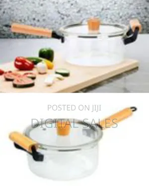 Elegant Clear Glass Saucepan / Cooking Pot With Wooden Handle