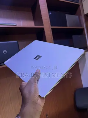Laptop Microsoft Surface Laptop 2 8GB Intel Core I5 SSD 256GB