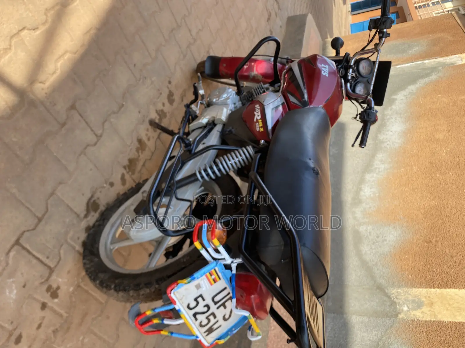 TVS HLX 125 2023 Red
