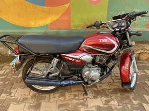 TVS HLX 125 2023 Red