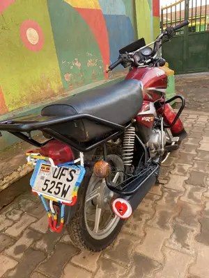 TVS HLX 125 2023 Red