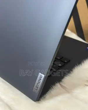 New Laptop Lenovo G700 8GB Intel Core i7 SSD 256GB