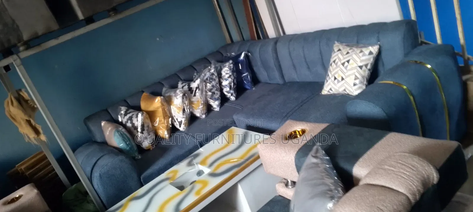 Comfy 5 Sitter Sofa Set/ Quality Sofa Set