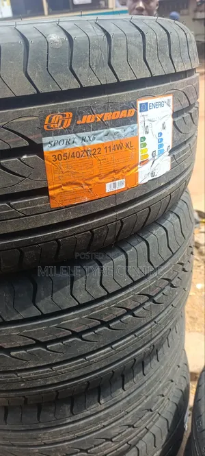 305/40r22 Joyroad