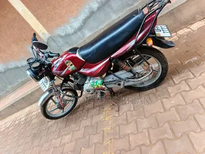 Bajaj Boxer 125 2023 Red