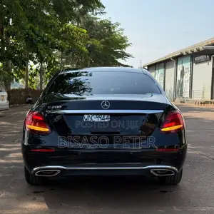 Mercedes-Benz E200 2016 Black