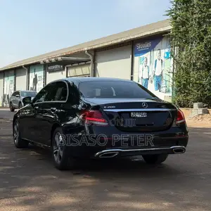 Mercedes-Benz E200 2016 Black