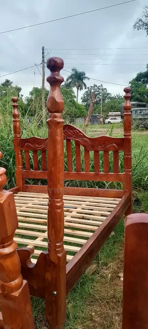 Wooden Bed/5*6 Netpoles