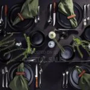 Modern Matte Dinnerware Set (16 Pcs)