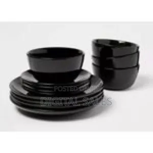 16-Piece Lovecasa Round Black Dinnerware Set - Black