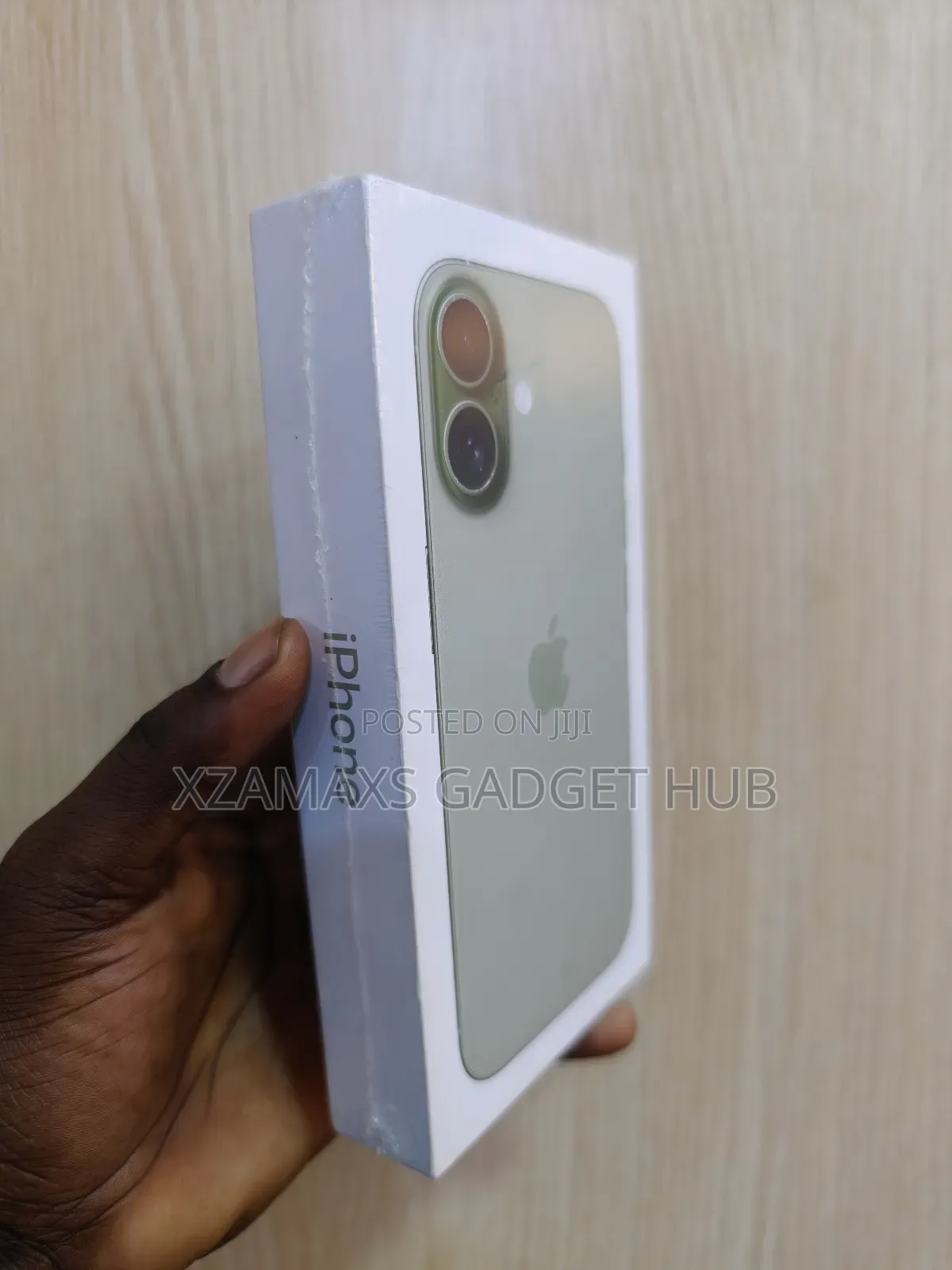 New Apple iPhone 17 256 GB Green