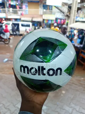 Molten F5a5000 Football.