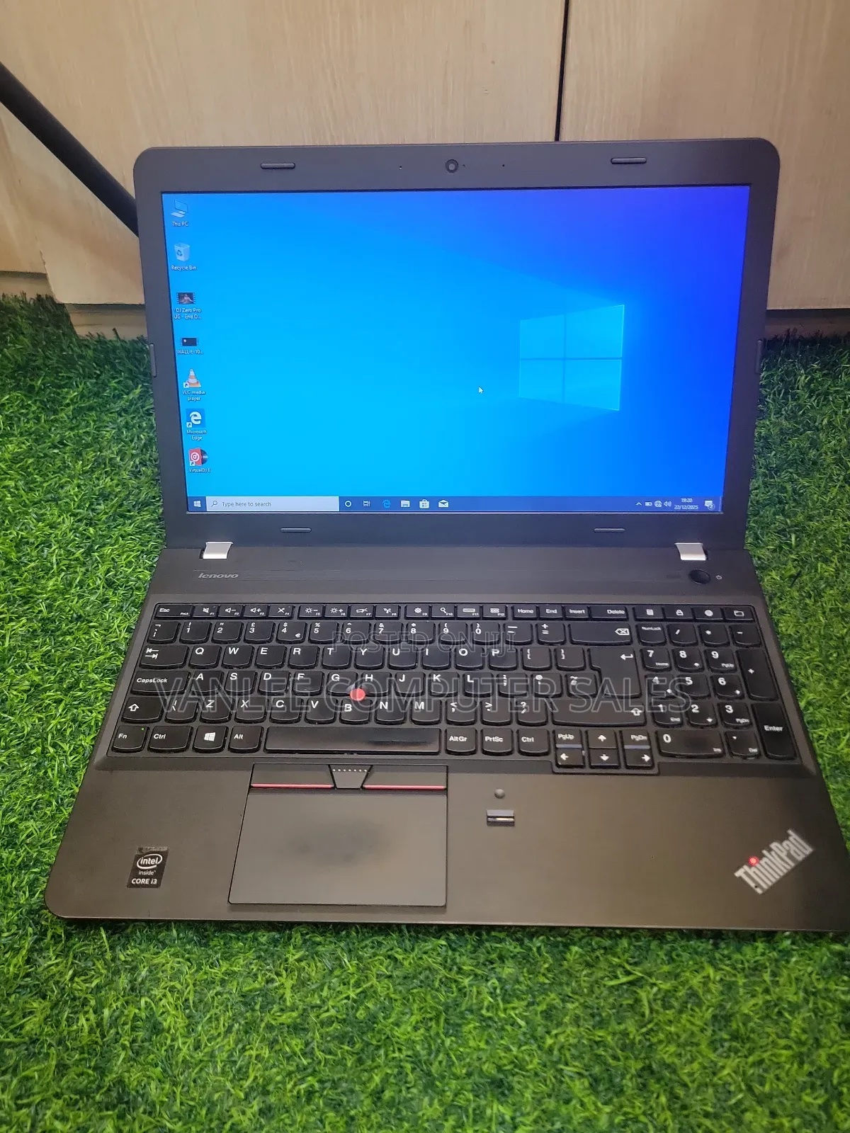 Laptop Lenovo ThinkPad Edge E550 4GB Intel Core I3 HDD 500GB
