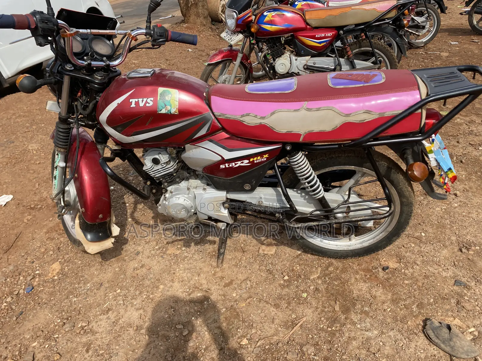 TVS HLX 125 2022 Red