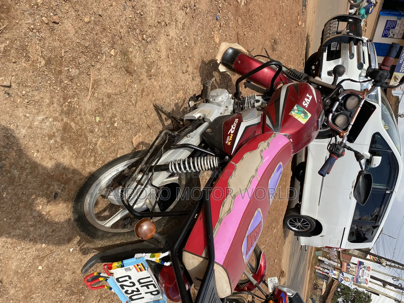 TVS HLX 125 2022 Red
