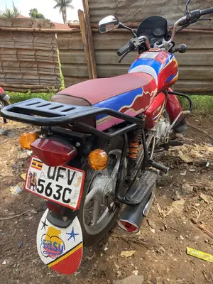 Bajaj CT 125X 2023 Red