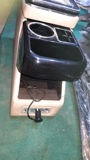Armrest and Storage Box for Noah, Alphard and Drone