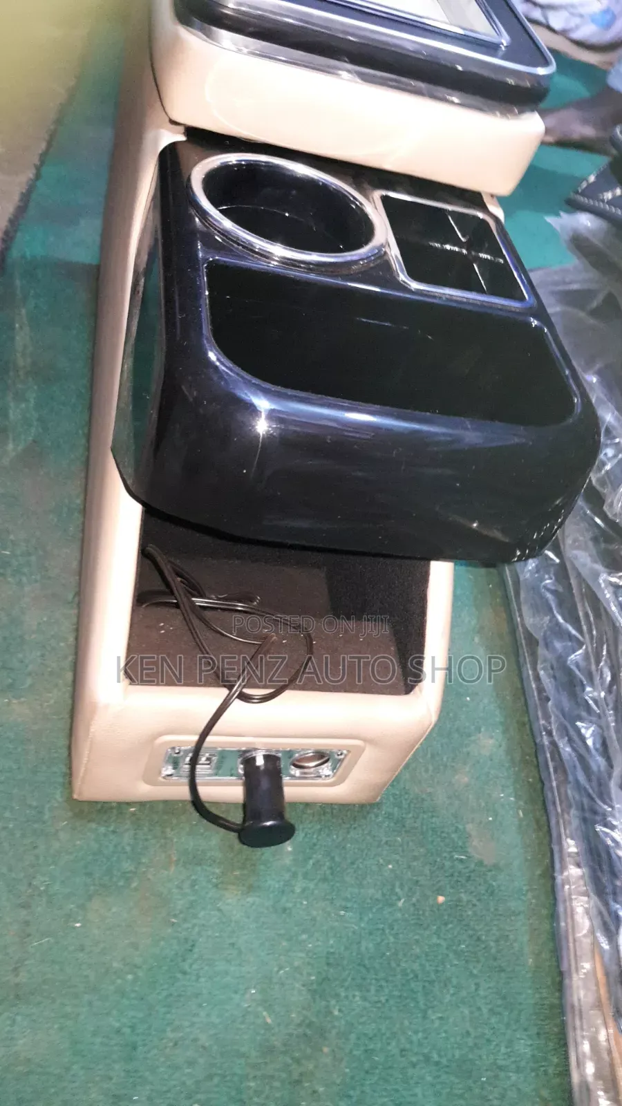 Armrest and Storage Box for Noah, Alphard and Drone