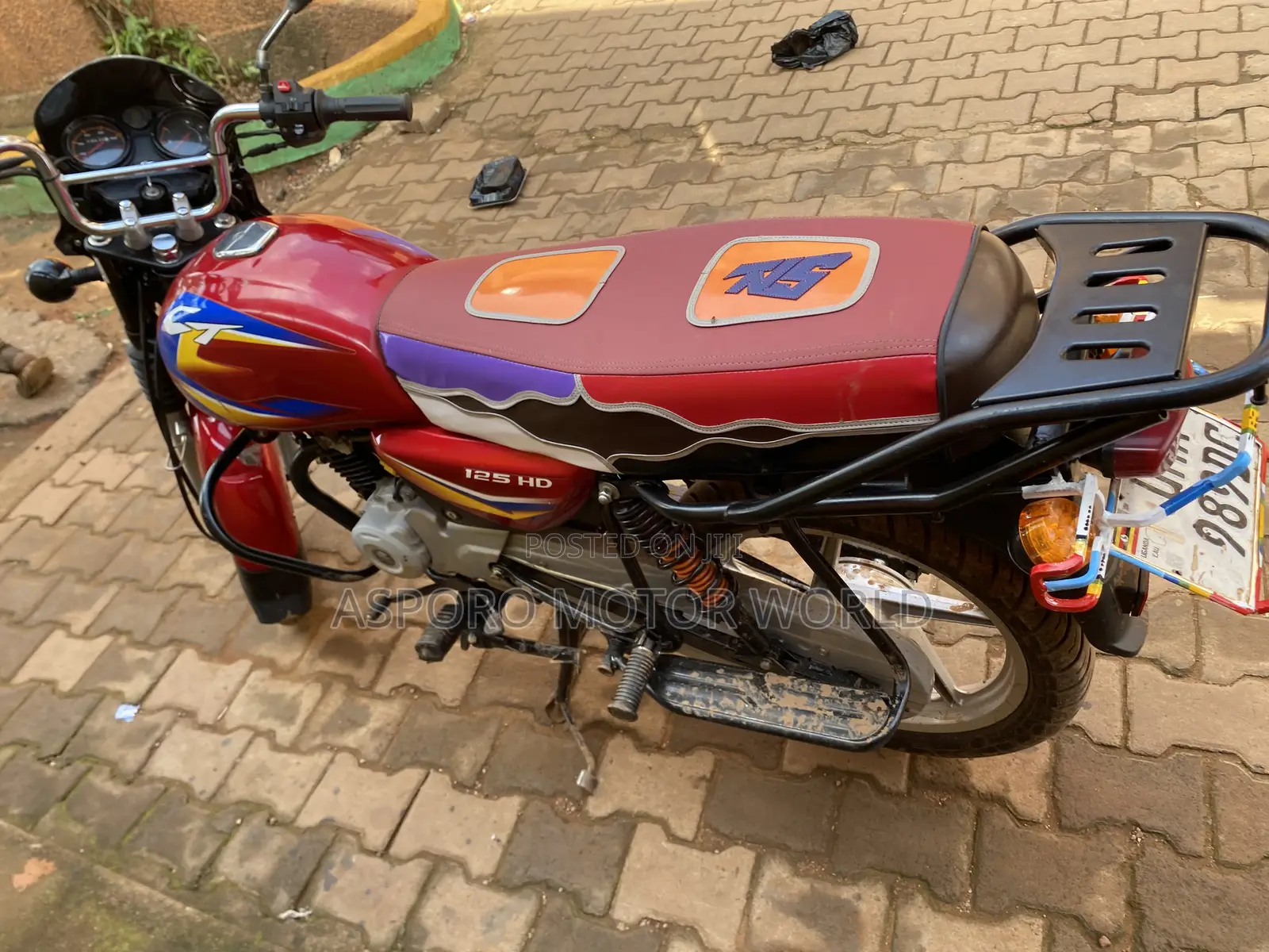Bajaj CT 125X 2025 Red