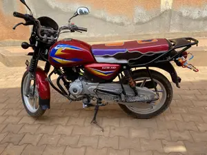 Bajaj CT 125X 2025 Red