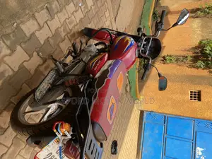 Bajaj CT 125X 2025 Red