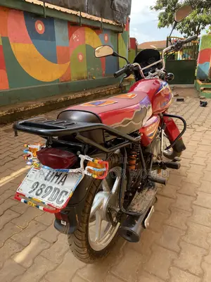 Bajaj CT 125X 2025 Red