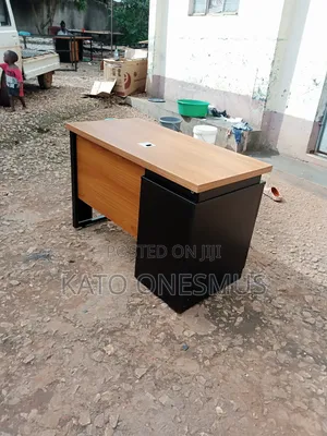 Office Desk With Metallic Stands