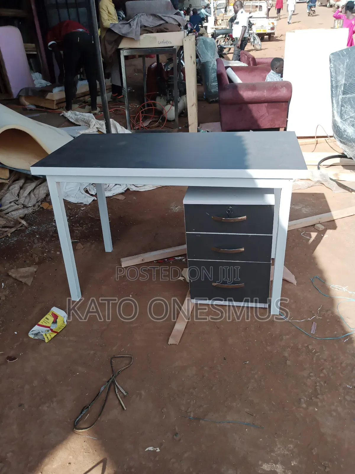 Office Desk With Metallic Stands